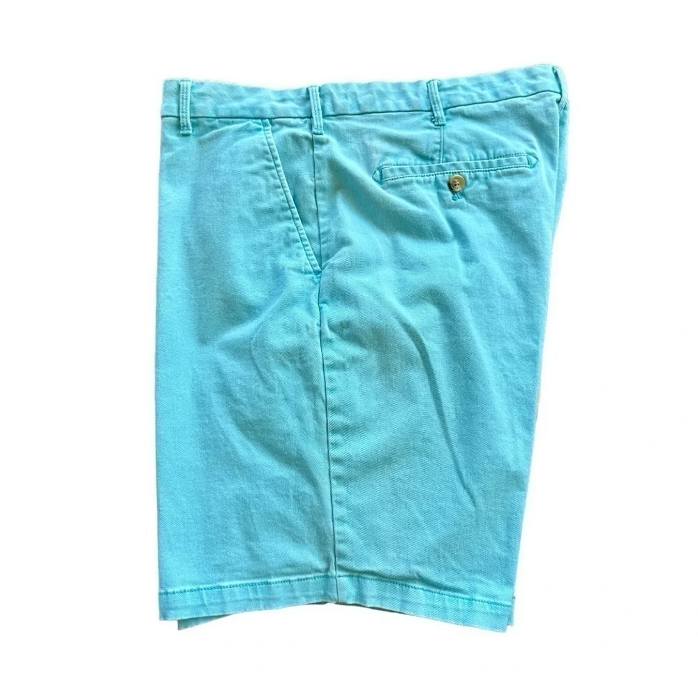 IZOD SALTWATER, MENS STRETCH CHINO SHORTS. TURQUOISE COLOR. SIZE 38